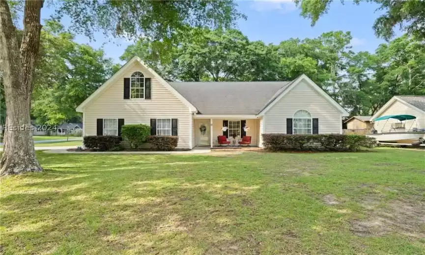 Beaufort, South Carolina 29907, 4 Bedrooms Bedrooms, ,2 BathroomsBathrooms,Residential,For Sale,443904