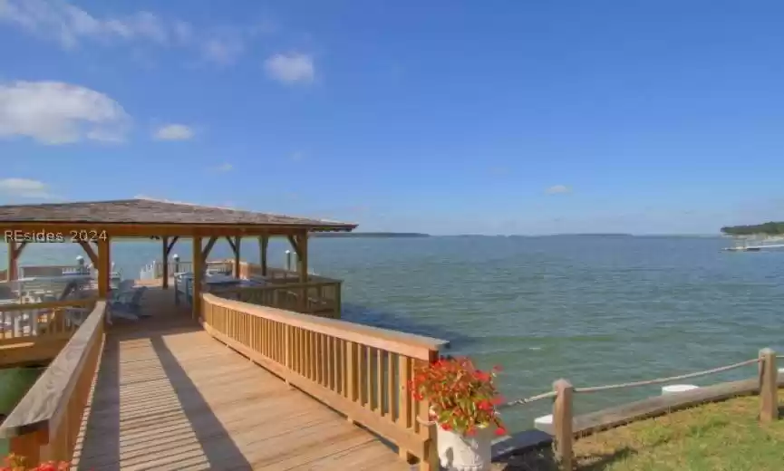 Community Dock for members. Located on Colleton River.