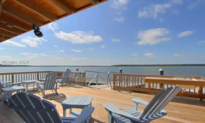 Community Dock for members. Located on Colleton River.