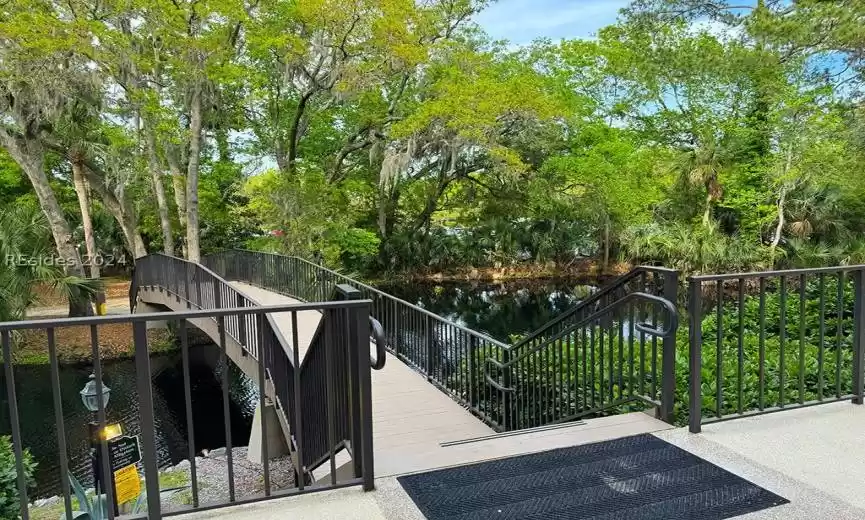 Foot bridge from complex to access Coligny beach, plaza, and Lowcountry Celebration park.
