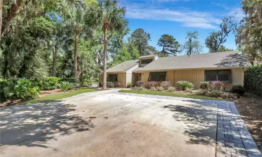 Hilton Head Island, South Carolina 29928, 4 Bedrooms Bedrooms, ,3 BathroomsBathrooms,Residential,For Sale,443572