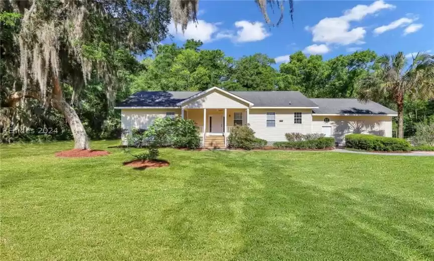 Saint Helena Island, South Carolina 29920, 3 Bedrooms Bedrooms, ,2 BathroomsBathrooms,Residential,For Sale,443658