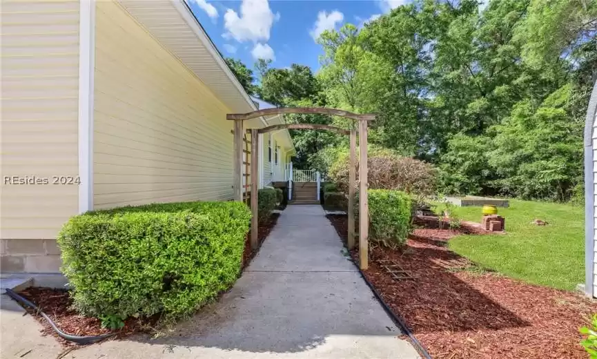 Saint Helena Island, South Carolina 29920, 3 Bedrooms Bedrooms, ,2 BathroomsBathrooms,Residential,For Sale,443658